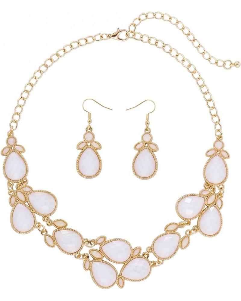 Shiny Resin Collar Necklace with Earrings White $11.01 Necklaces